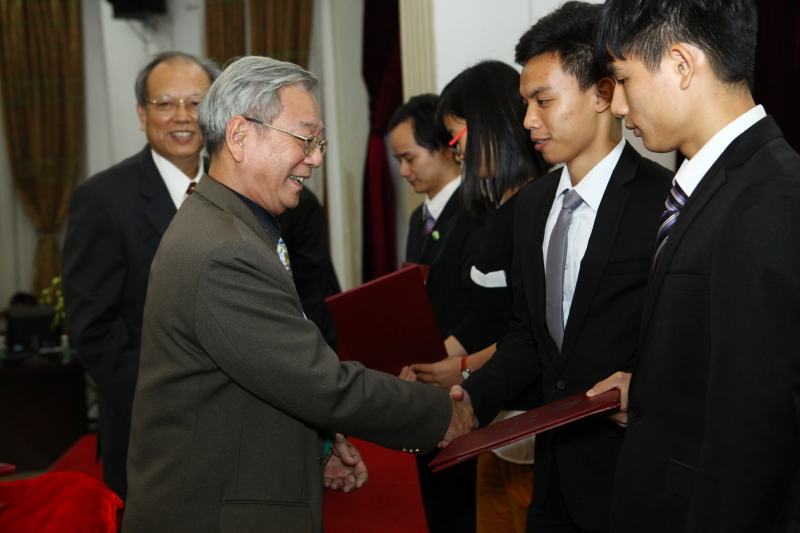3044永利集团物理科学与工程技术学院、化学与化学工程学院 2014年“芙兰励教奖学金”颁奖典礼顺利举行