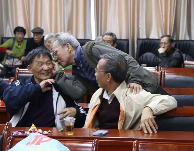 年年季季思旧友，岁岁月月望同窗——记化学系62级校友返校聚会